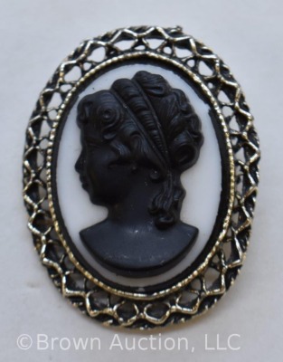 Victorian black mourning Cameo brooch