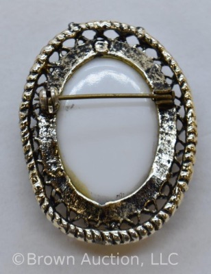 Victorian black mourning Cameo brooch - 2