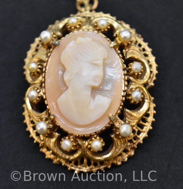 Victorian Florenza pink shell Cameo brooch or necklace