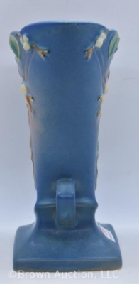 Roseville Snowberry 1V1-7" vase, blue - 2