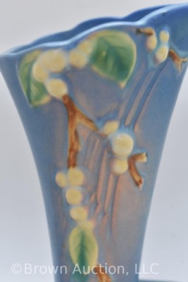 Roseville Snowberry 1V1-7" vase, blue - 5