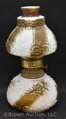 Miniature Oil lamp, embossed and painted milkglass - 3