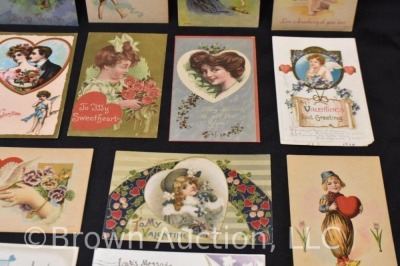 (21) Early 1900's Valentine post cards - 5