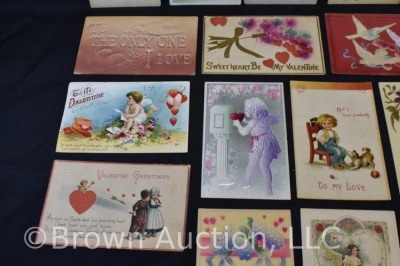 (21) Early 1900's Valentine post cards - 4