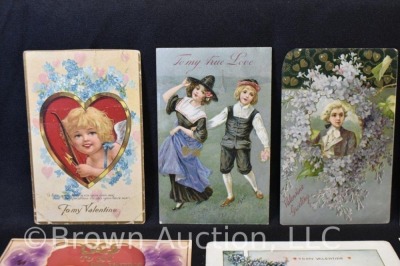 (21) Early 1900's Valentine post cards - 2