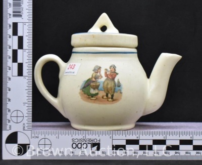 Roseville creamware Dutch child's teapot - 8