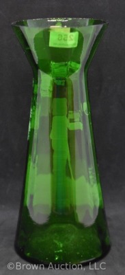 Mary Gregory-style 7.75" vase, green - 3