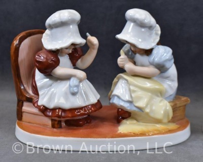 (3) Royal Bayreuth Sunbonnet Babies figurines - 2