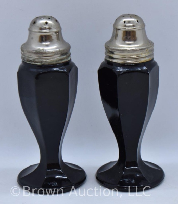 Art Deco black amy. hexagon salt and pepper set, 4.5"h