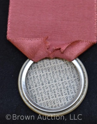 (2) 1951 photo ID badges and ribbons of R.I. Daughters of America - 10