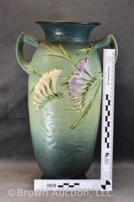 Roseville Freesia 128-15" vase, green - 7