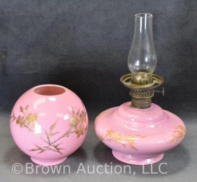 Pink cased glass miniature oil lamp with enameled gold flowers - 5