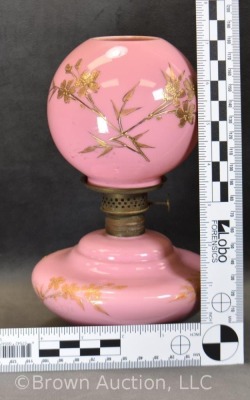 Pink cased glass miniature oil lamp with enameled gold flowers - 11