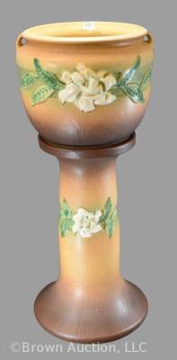 Roseville Gardenia 602-8" jardiniere and pedestal, tan