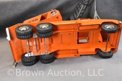 1960's Tonka Mobile Clam crane truck - 8