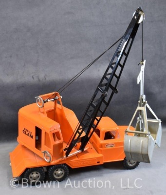 1960's Tonka Mobile Clam crane truck - 11