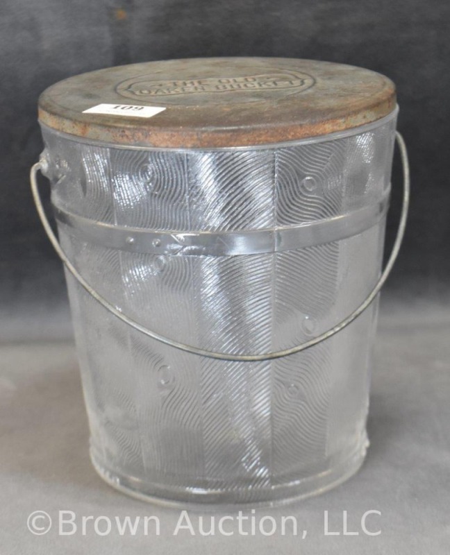 "The Old Oaken Bucket" glass ice bucket with lid