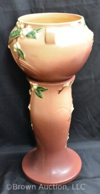 Roseville Snowberry 1-JP 8" Jardiniere and pedestal, pink - 4