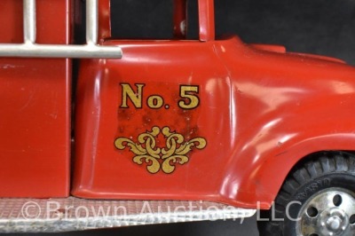 1957 red Tonka Suburban No. 5 pumper fire truck - 7