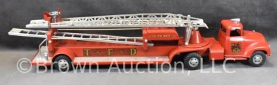 1950's Tonka hydraulic aerial ladder fire truck - 4