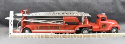 1950's Tonka hydraulic aerial ladder fire truck - 12