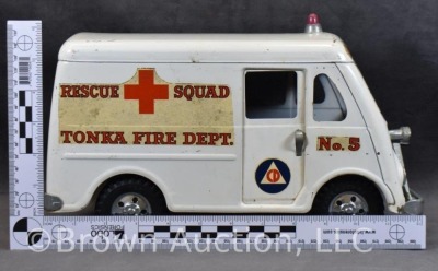 1956 Tonka Rescue Squad No. 5 Fire Department metro van - 12