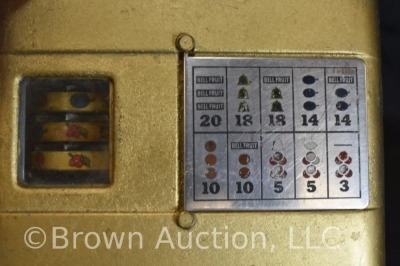 Mills Novelty Co. 5 cent Vet Pocket slot machine w/ key - 8