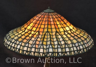 Tiffany Studios style Stained Glass "Lotus" lamp - 5