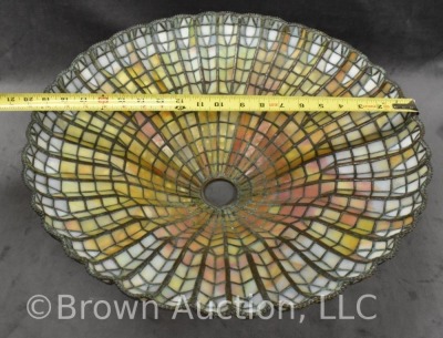 Tiffany Studios style Stained Glass "Lotus" lamp - 18