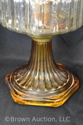 Aladdin Corinthian kerosene lamp, amber base/ clear font - 7