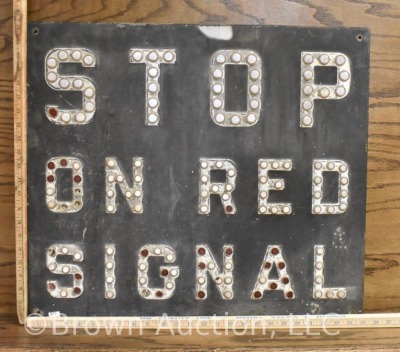 "Stop on Red Signal" cat-eye reflecting RR sign - 3