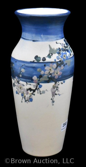 Weller White and Decorated Hudson 8.25" vase