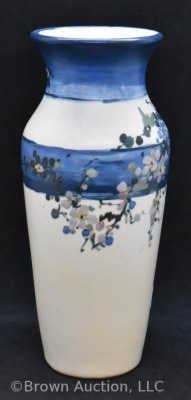 Weller White and Decorated Hudson 8.25" vase - 4