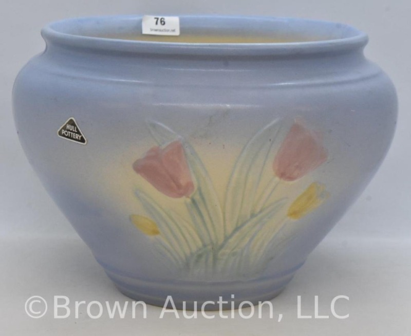 Hull Tulip 115-33-7" jardiniere, blue