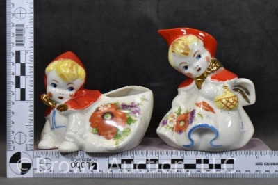 (2) Hull Little Red Riding Hood creamers - crawling and tab handle - 6