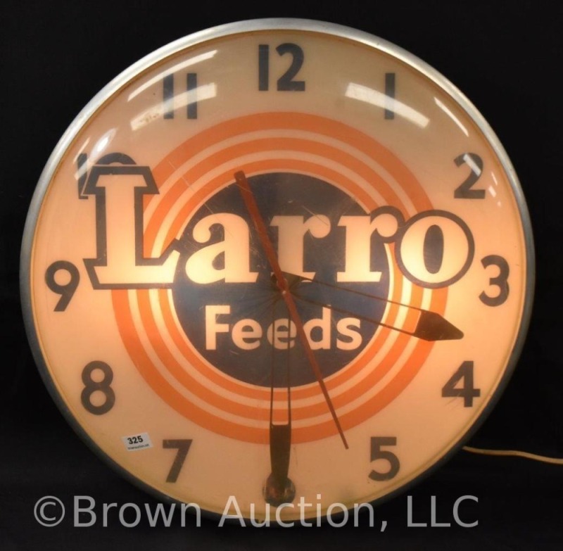 Advertising electric clock - Larro Feeds, 15" round dia. - lights and works!