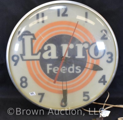 Advertising electric clock - Larro Feeds, 15" round dia. - lights and works! - 2