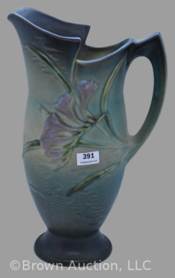 Roseville Freesia 20-10" ewer, green