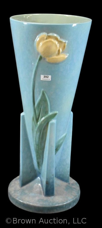 Roseville Wincraft 289-18" vase, blue, glossy white rose decor