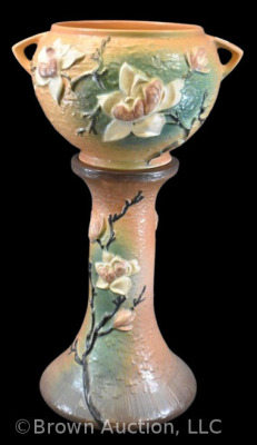 Roseville Magnolia 665-8" jardiniere and pedestal, tan