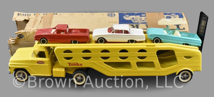 1960 Tonka #840 Car Carrier truck and trailer w/ 3 cars