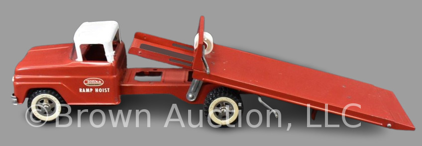 TONKA. PICKUP TRUCK. Step-side. Red with white roof. Rare. Ford TONKA. PICKUP TRUCK. Step-side. Red with white roof. Rare. Ford