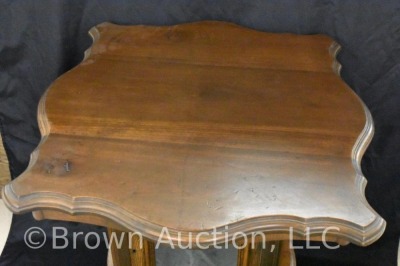 Unusual parlor table w/ enclosed glass area on lower shelf for protected display - 2