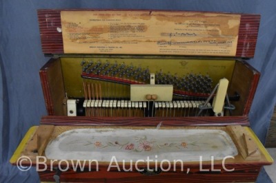 Vicente Llinares Spanish Faventia barrell organ music box + 3 rolls - works! - 6