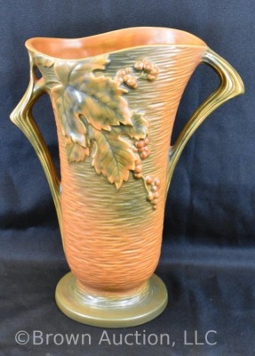 Roseville Bushberry 38-12" vase, russet - 3