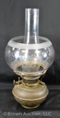 Bradley and Hubbard brass wall kerosene lamp w/ clear etched globe - 13