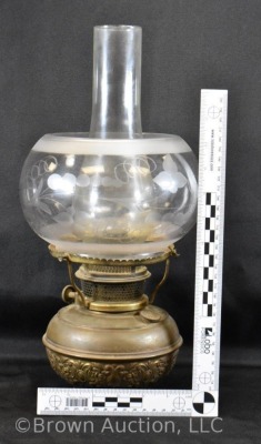 Bradley and Hubbard brass wall kerosene lamp w/ clear etched globe - 18