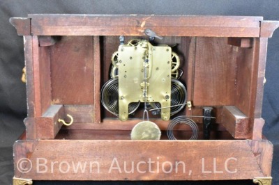 Unknown wooden mantel clock, pretty case w/ incised lines and columns - 7