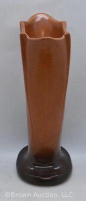 Roseville Pine Cone 490-8" vase, brown - 2