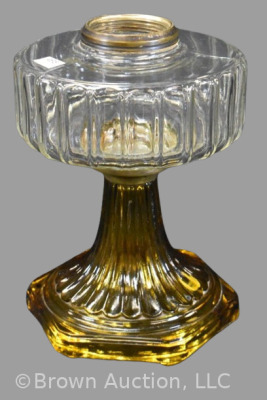 Aladdin Corinthian kerosene lamp stand, clear bowl w/ amber base